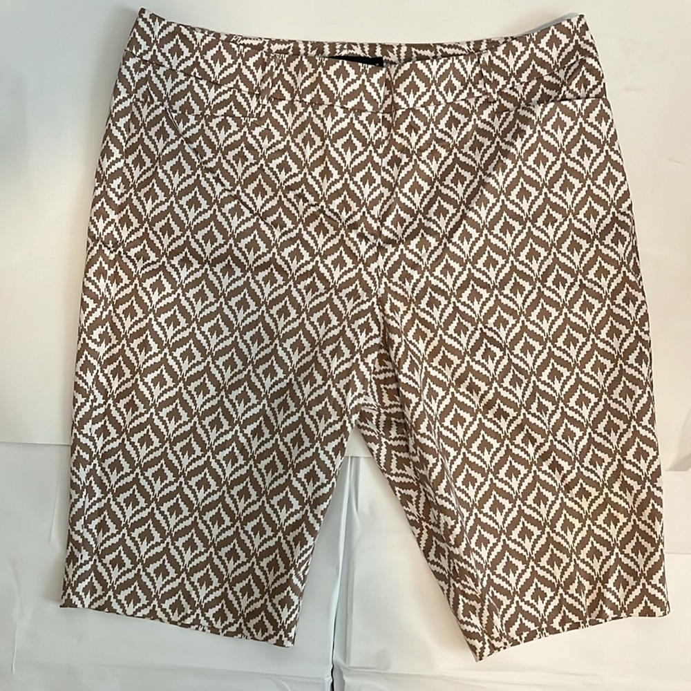 NewYork & Company  Bermuda City Shorts /14